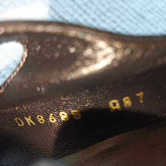 Salvatore  Ferragamo black suede heels size 8B - Picture 9 of 14